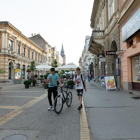 Downtown Lux Apartments, Subotica Exterior foto